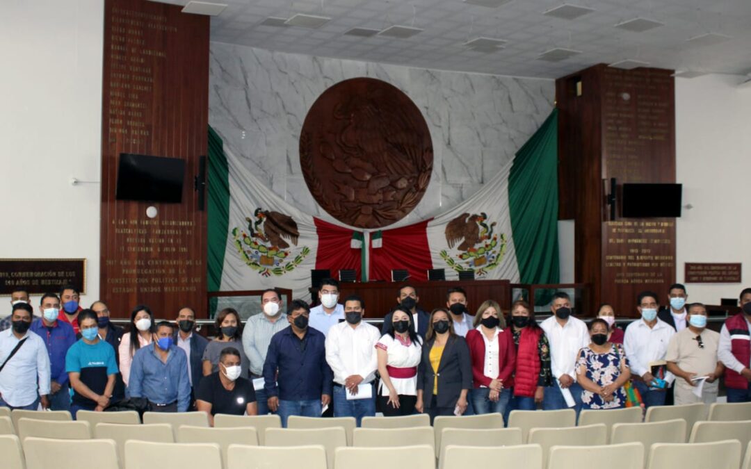 APOYA VICENTE MORALES CON CAPACITACIÓN A PRESIDENTES MUNICIPALES DEL DISTRITO V