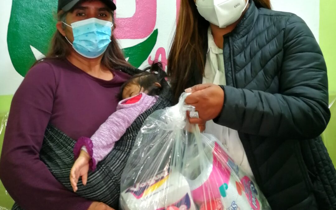 Amaxac cumple compromisos, entrega despensas a familias vulnerables