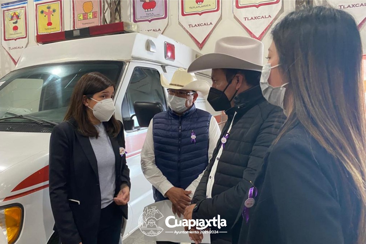 Firman municipio de Cuapiaxtla y Sitema estatal DIF convenio en beneficio de las mujeres embarazadas.