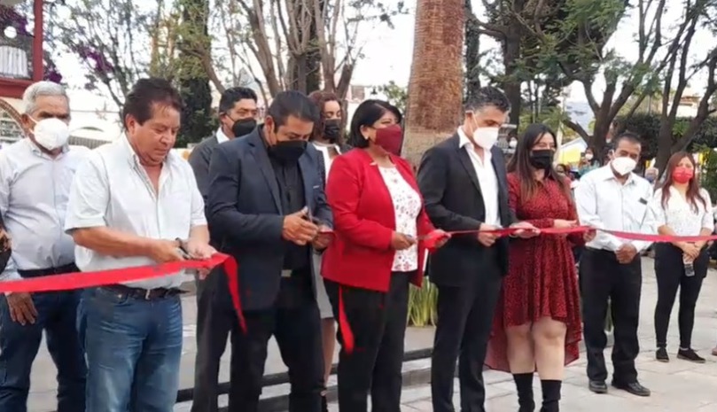 Entrega alcaldesa de Panotla obras de remodelación del parque principal de San Jorge Tezoquipan